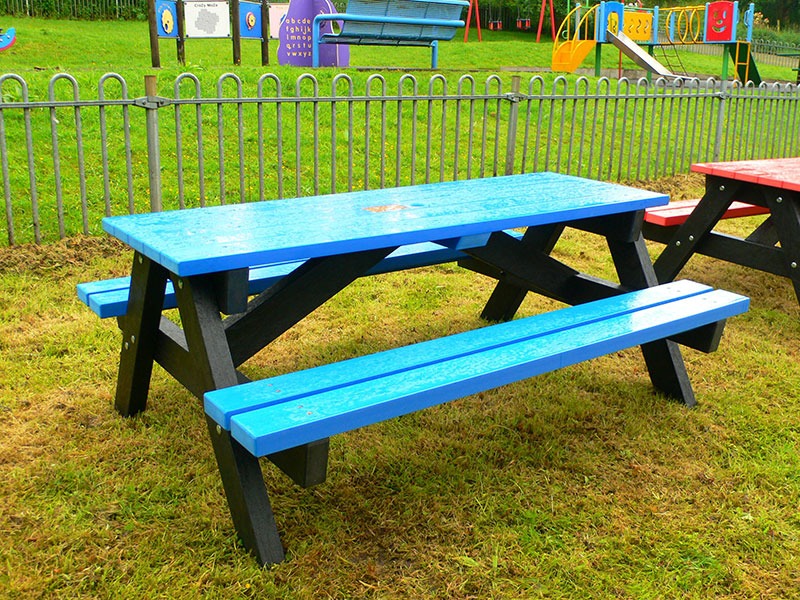 Junior Multicoloured Recycled Plastic Picnic Table 